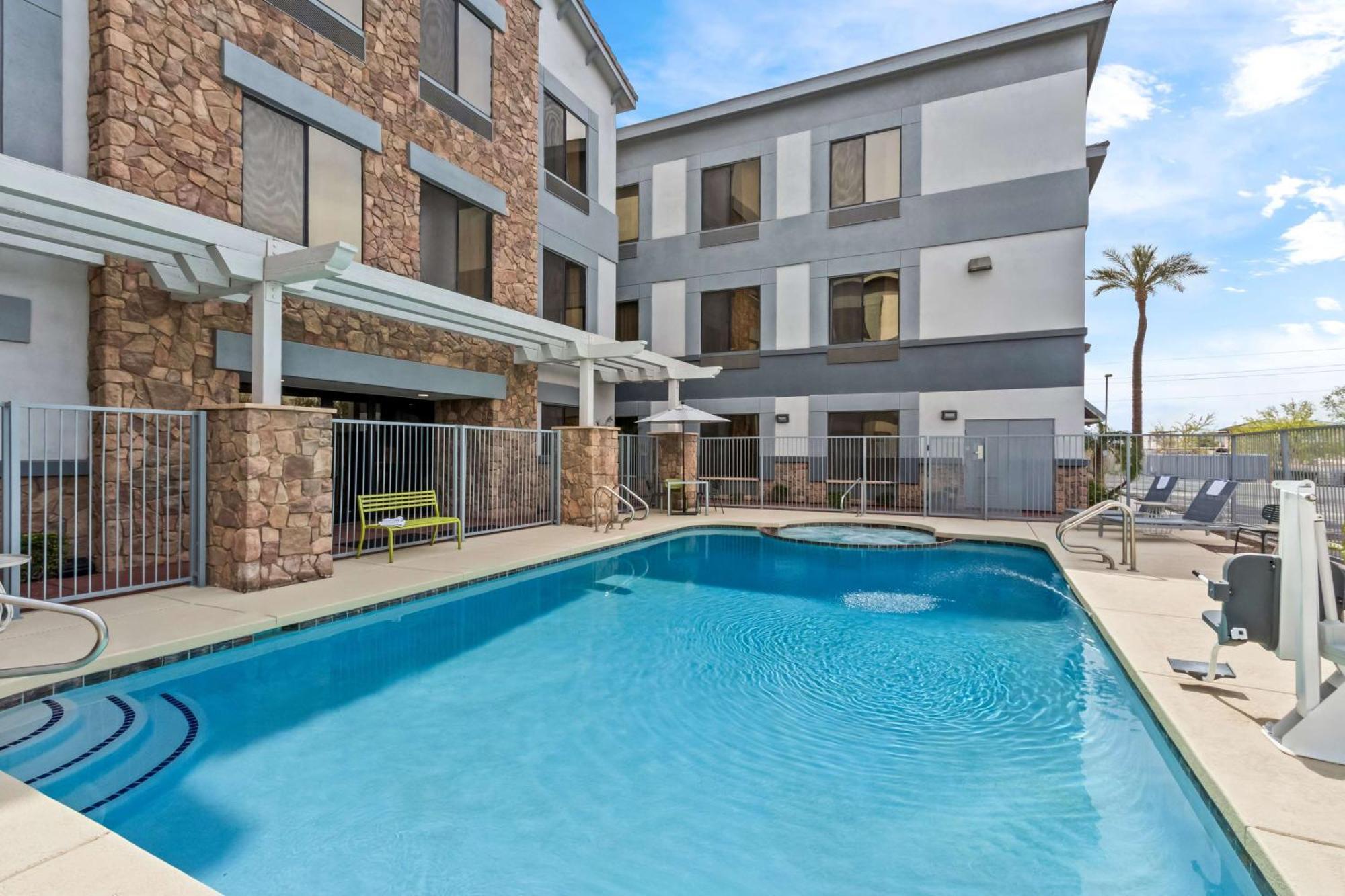 Spark By Hilton Phoenix East Mesa Extérieur photo