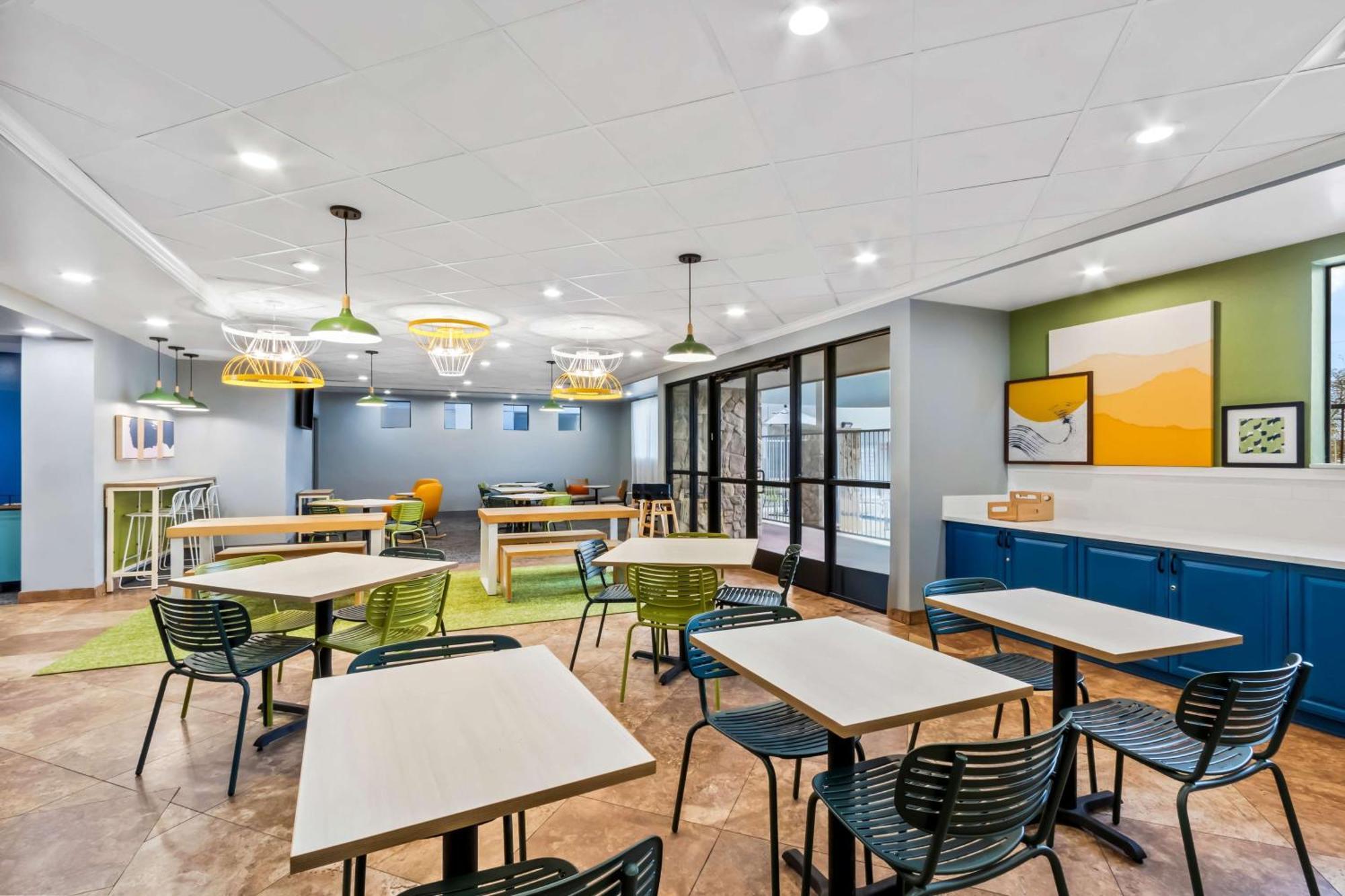 Spark By Hilton Phoenix East Mesa Extérieur photo